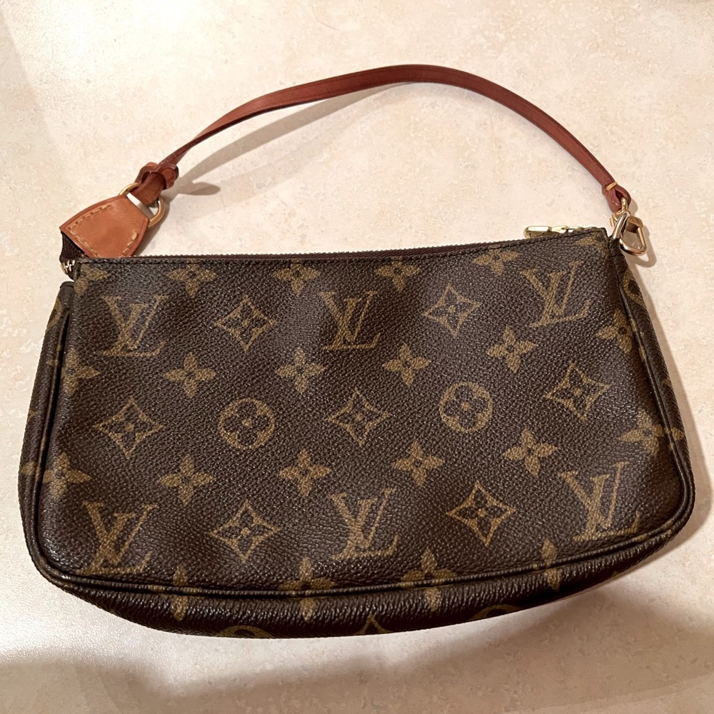 Louis Vuitton Pochette Accessories